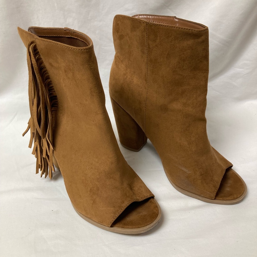 DV by Dolce Vita Brown Suede Fringe Bootie Boots, size 9.5